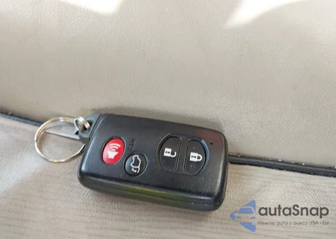 2010 Toyota Venza z USA, uszkodzony, nr VIN 4T3ZA3BB3AU033432